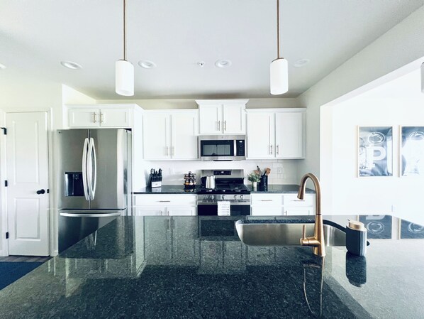 Microwave, oven, stovetop, dishwasher