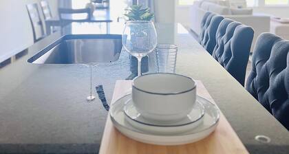 PSU 1 King-2 Queens-5 TV's-Game Rm-3.5M to PSU-Shuttle for Game Day