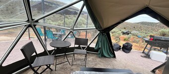 Eastward in Eden.<br>Glamping near Bear Lake