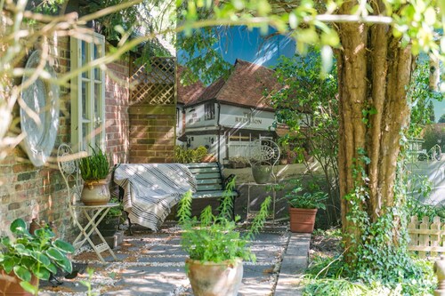 Hearts of Oak -  a holiday let that sleeps 6 guests  in 3 bedrooms