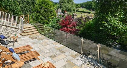 Chequer - a holiday let that sleeps 14 guests in 7 bedrooms