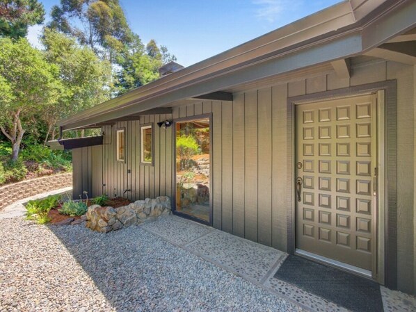 In-room dining - Meta Conversion Log Test (Hutto)