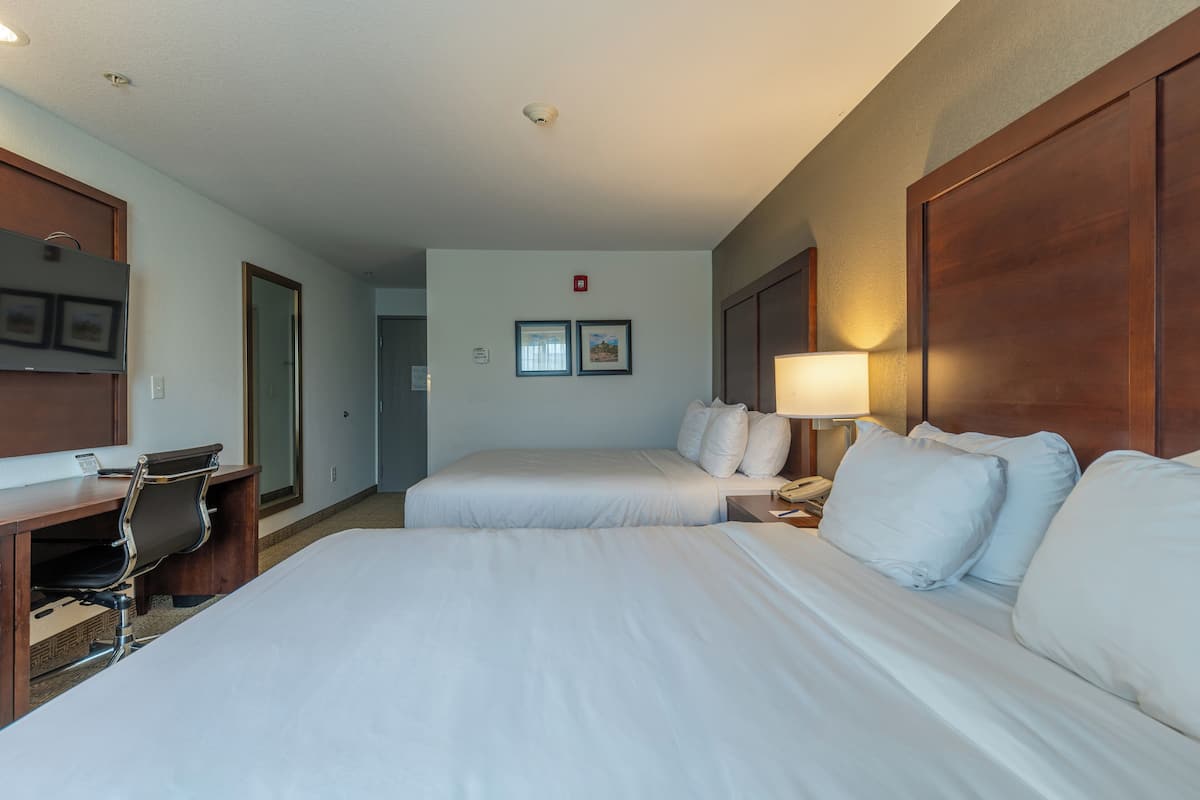 In-room safe, desk, laptop workspace, free WiFi