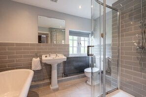 Hair dryer - Paddock View -  a cottage that sleeps 8 guests  in 4 bedrooms (Osmotherley)