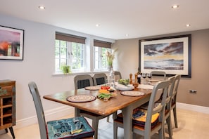 Dining - Paddock View -  a cottage that sleeps 8 guests  in 4 bedrooms (Osmotherley)