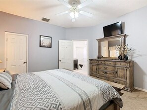 5 chambres, fer et planche à repasser, Wi-Fi, draps fournis