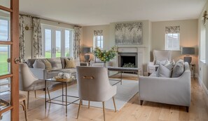 Älytelevisio, takka, videopelejä, stereot