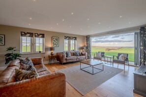 Smart-TV, Kamin, Videospiele, Stereoanlage