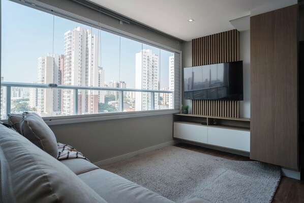 Living area - Cozy Apartment 5 minutes from Allianz Parque (Água Branca São Paulo)