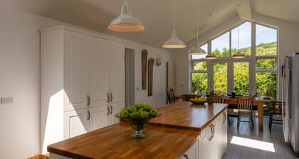 Chuggs Orchard - sleeps 8 guests in 4 bedrooms