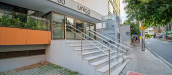 巴拉萨大楼内带游泳池的单元 - EUB