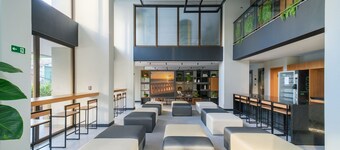 Units in Building With Swimming Pool in Barra-ssa - EUB