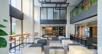 Units in Building With Swimming Pool in Barra-ssa - EUB