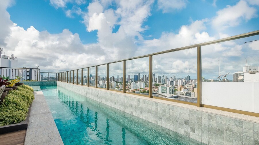 Cozy and Charming Apt in Salvador Ita0304