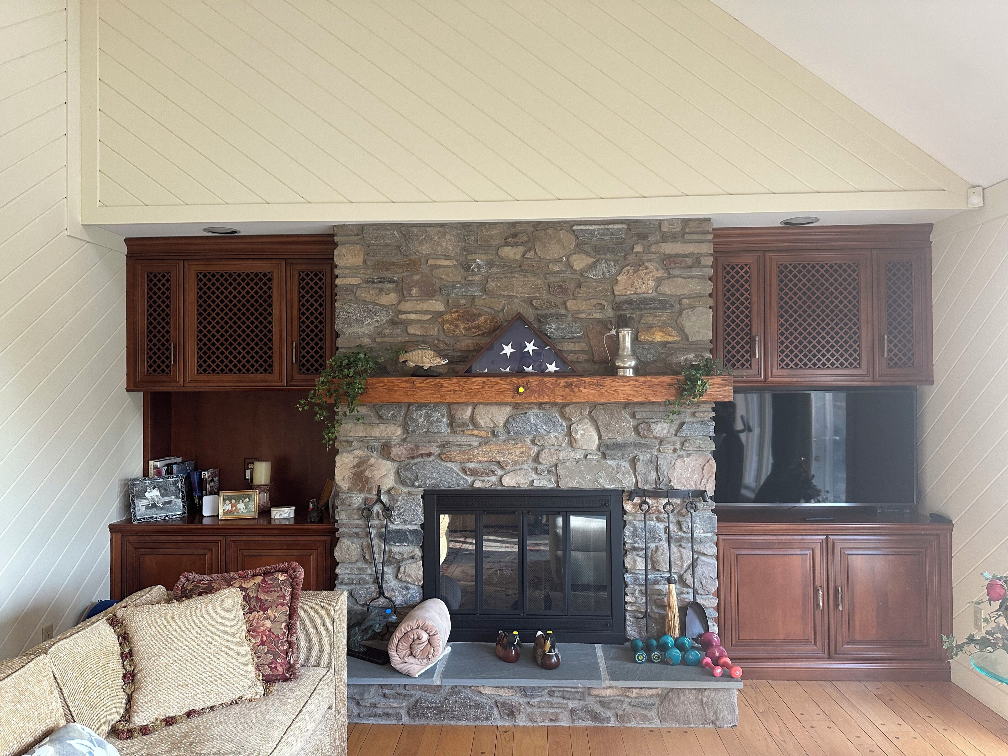 TV, fireplace, printers