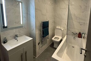 Shower, towels