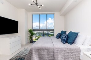 2 slaapkamers, een bureau, een strijkplank/strijkijzer, wifi