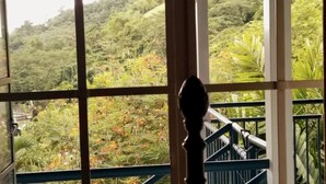 Interior - BUENA VISTA | Views•Pool•Location•Wellness•Nature (Port of Spain)