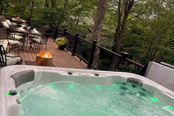 Tina de hidromasaje al aire libre