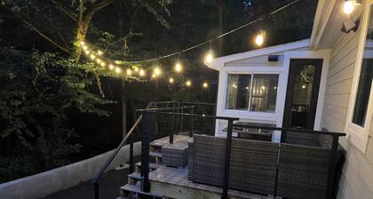 Ann Creek: Charming 2 BR fully renovated house at Greenwood Lake. Dog friendly.