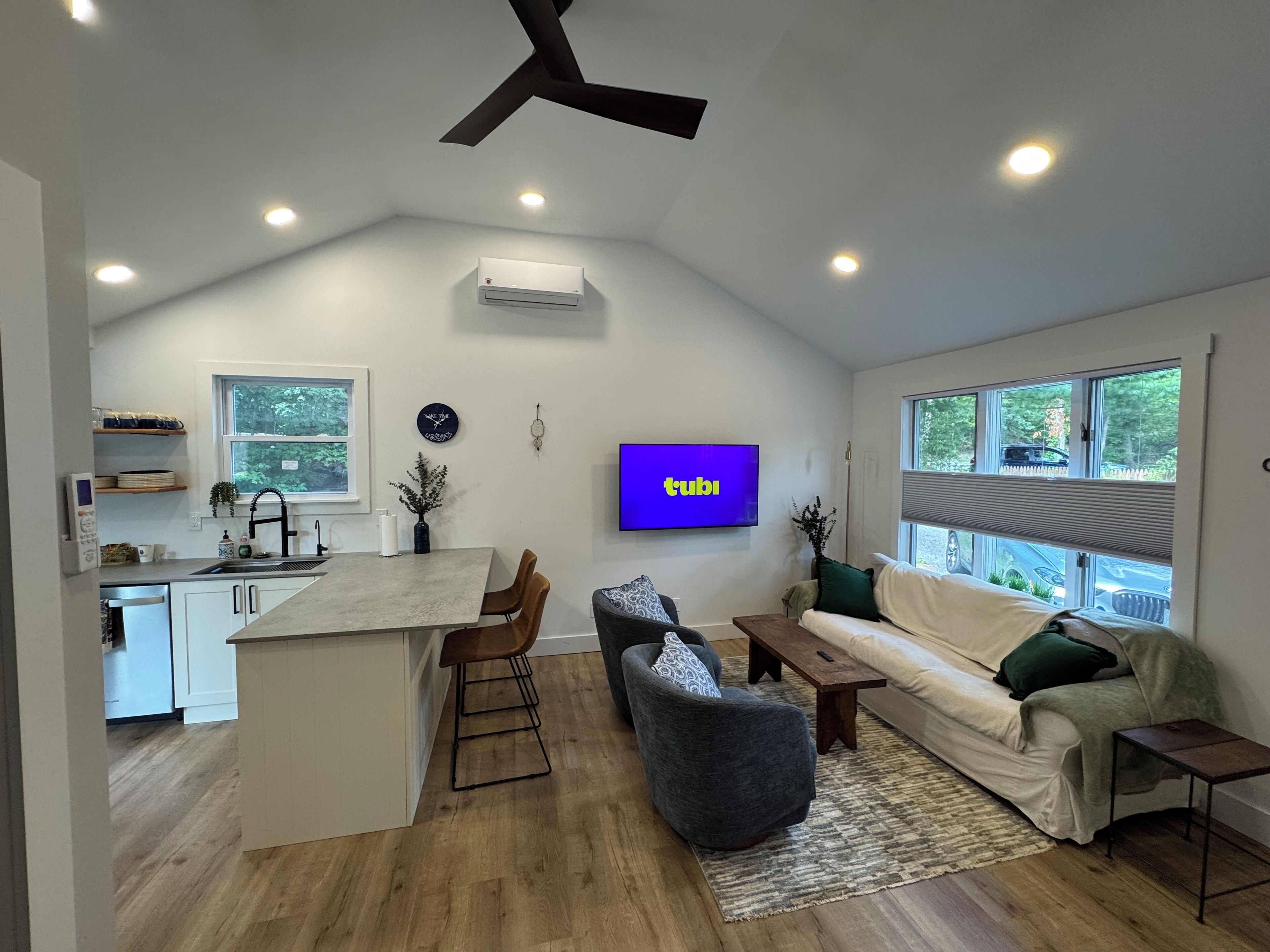 Una Smart TV, libros