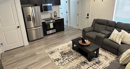 Modern 1 BR + Kitchen Comfort