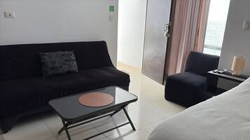Comfort Studio | In-room safe, iron/ironing board, free WiFi