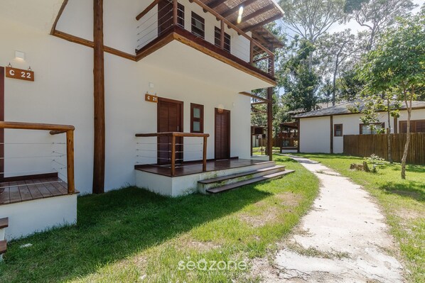 Basic Villa | Terrace/patio