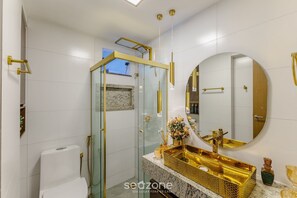 Departamento básico | Baño | Regadera 