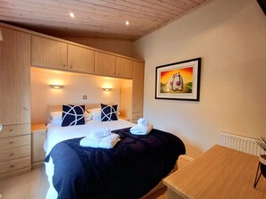 3 chambres, fer et planche à repasser, Wi-Fi