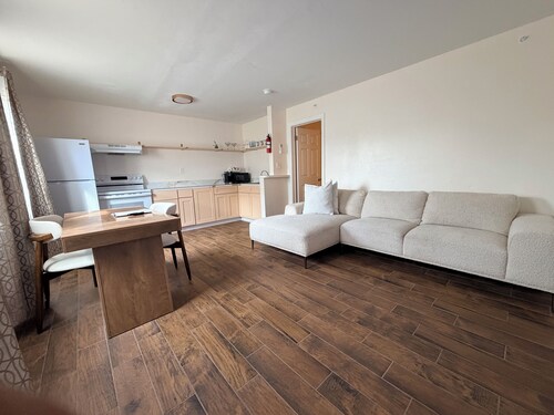 SEA-clusion 1 cozy apartment across the street from the beach!
