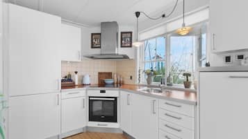 Kühlschrank, Ofen, Herdplatte, Geschirrspüler