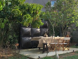 Huis, 2 slaapkamers, patio, uitzicht op tuin | Terras