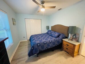 3 bedrooms, iron/ironing board, WiFi, bed sheets