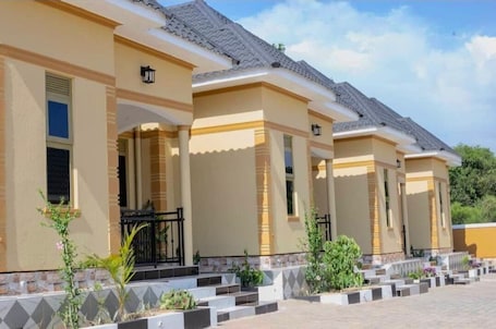 Double Room, Garden View | In-room safe, desk, laptop workspace, iron/ironing board. golden hotel and apartments