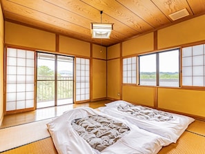 5 bedrooms