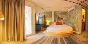 Studio, 1 Double Bed, Balcony | In-room safe, free WiFi