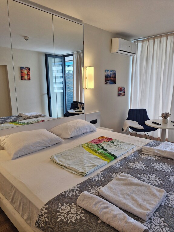 Luxurious Aparthotel Orbi City A Block - Batum