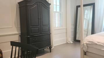 4 Schlafzimmer, Schreibtisch, kostenloses WLAN, Bettwäsche