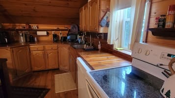Micro-ondas, fogão, cooktop, lava-louças