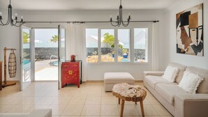 Living area - SAMARALDE by Buenavilla | Sea Views, Private Heated Pool in Playa Blanca (Playa Blanca)
