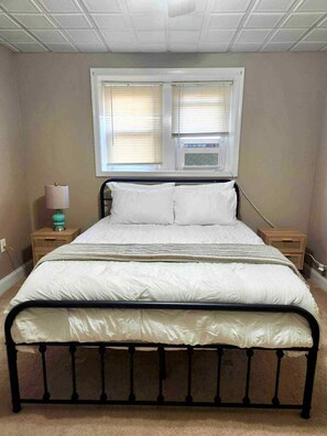 Desk, iron/ironing board, free WiFi, bed sheets