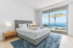 3 bedrooms, iron/ironing board, travel cot, free WiFi