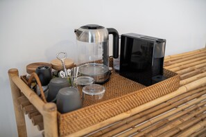 Kaffee und/oder Kaffeemaschine