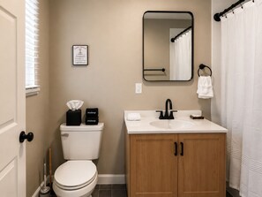 Bathroom - Comfy & Pet Friendly Stay Near Cooperstown (East Springfield)
