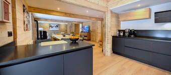 Lovely home in Les Deux Alpes with WiFi