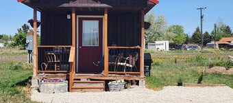 The Bunkhouse 
Tiny home with a farm feel.with WiFi,and AC.