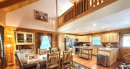 Rudy’s Bear Cabin - Mountain Escape