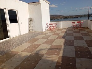Terrace/patio - Casa grande rustica en zona dorada cerca de restaurantes y hoteles conbuenavista (tequesquitengo)