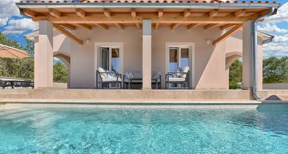 Villa 2405/161716 (Istria - Rakalj), 800m from the beach